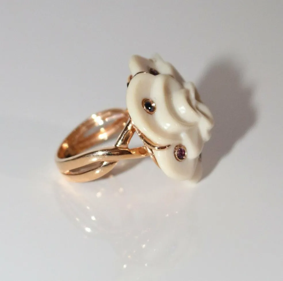 Bague Camélia Saphirs Et Améthystes