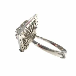 Bague carrée diamants émeraudes