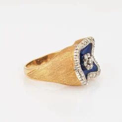 Bague carrée en or jaune, diamant et émail bleu royal