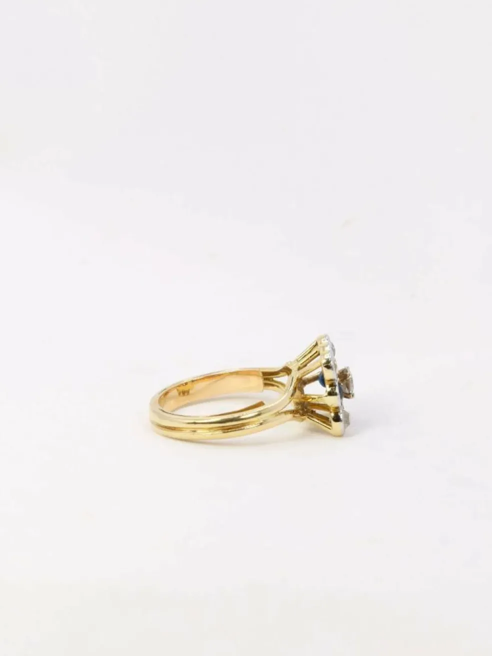 Bague carrée saphirs diamants taille ancienne