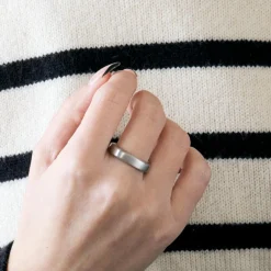 BAGUE CARREE OR BLANC BROSSE