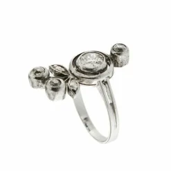 Bague cerise avec diamants