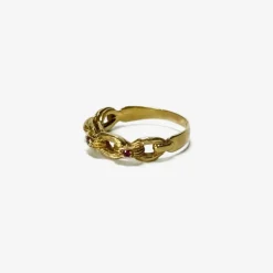 Bague chaine en or jaune et rubis