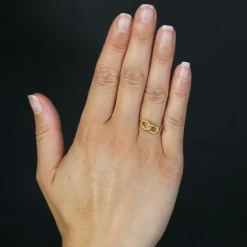 Bague chaine or jaune boucles entrelacées