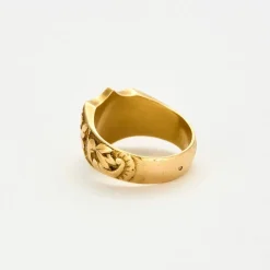 Bague Chevalière écusson or jaune