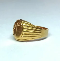 Bague chevalière en or jaune