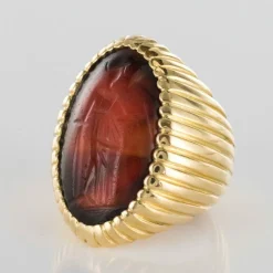 Bague chevalière godronnée intaille