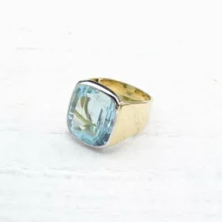 Bague chevalière Or jaune Platine Aigue-marine