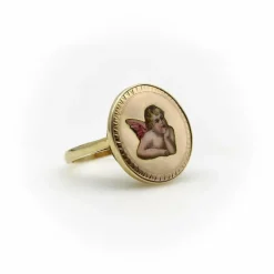 Bague chérubin ailé en émail doré de style victorien