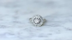 Bague cible Art Déco Or blanc Platine Diamants