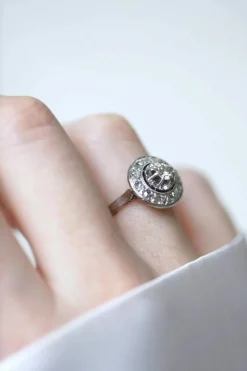 Bague cible Art Déco Or blanc Platine Diamants