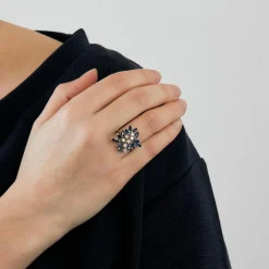 Bague cluster - or gris, saphirs et diamants