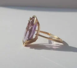Bague cocktail améthyste rose de France ovale