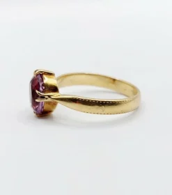 Bague cocktail art deco or jaune 18k ornée d'une améthyste 2,12 carats en sertis griffes