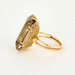 Bague cocktail en or jaune et quartz fumé