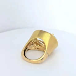 Bague cocktail en or jaune diamants et topaze