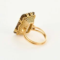 Bague cocktail en or jaune et quartz fumé