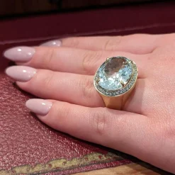 Bague cocktail en or jaune diamants et topaze