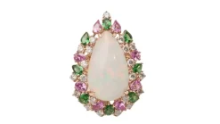 Bague cocktail en or rose et cabochon d'opale