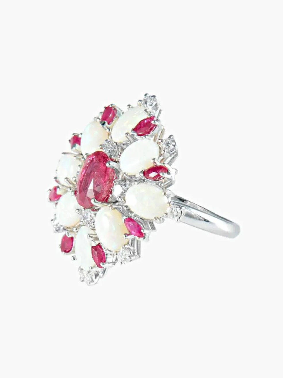 Bague Cocktail Opales Rubis Diamants