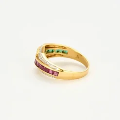 Bague cocktail or jaune et blanc émeraudes rubis et diamants