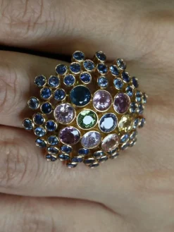 Bague cocktail Or jaune Saphirs de couleur 100cts