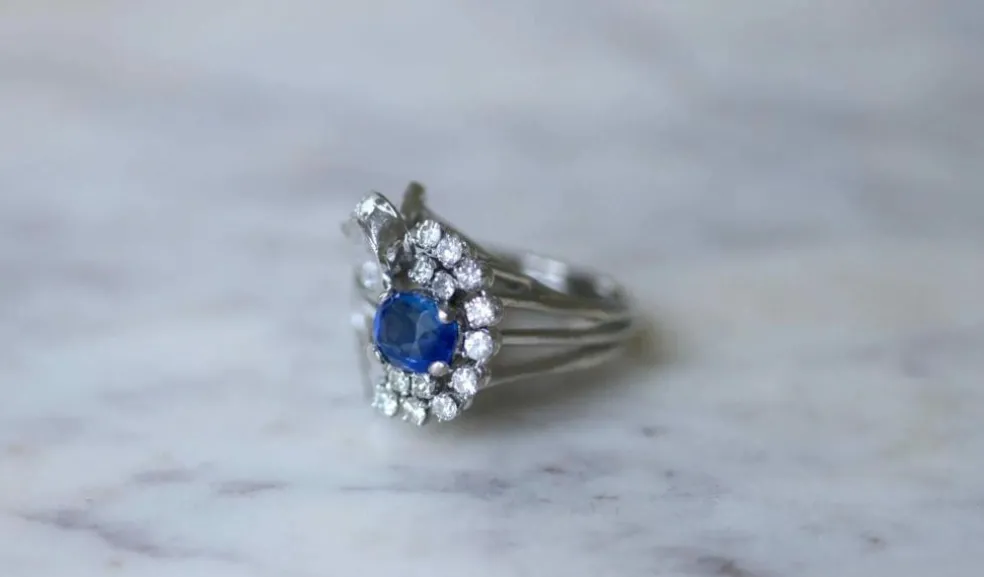 Bague Cocktail Saphir de Ceylan et Diamants