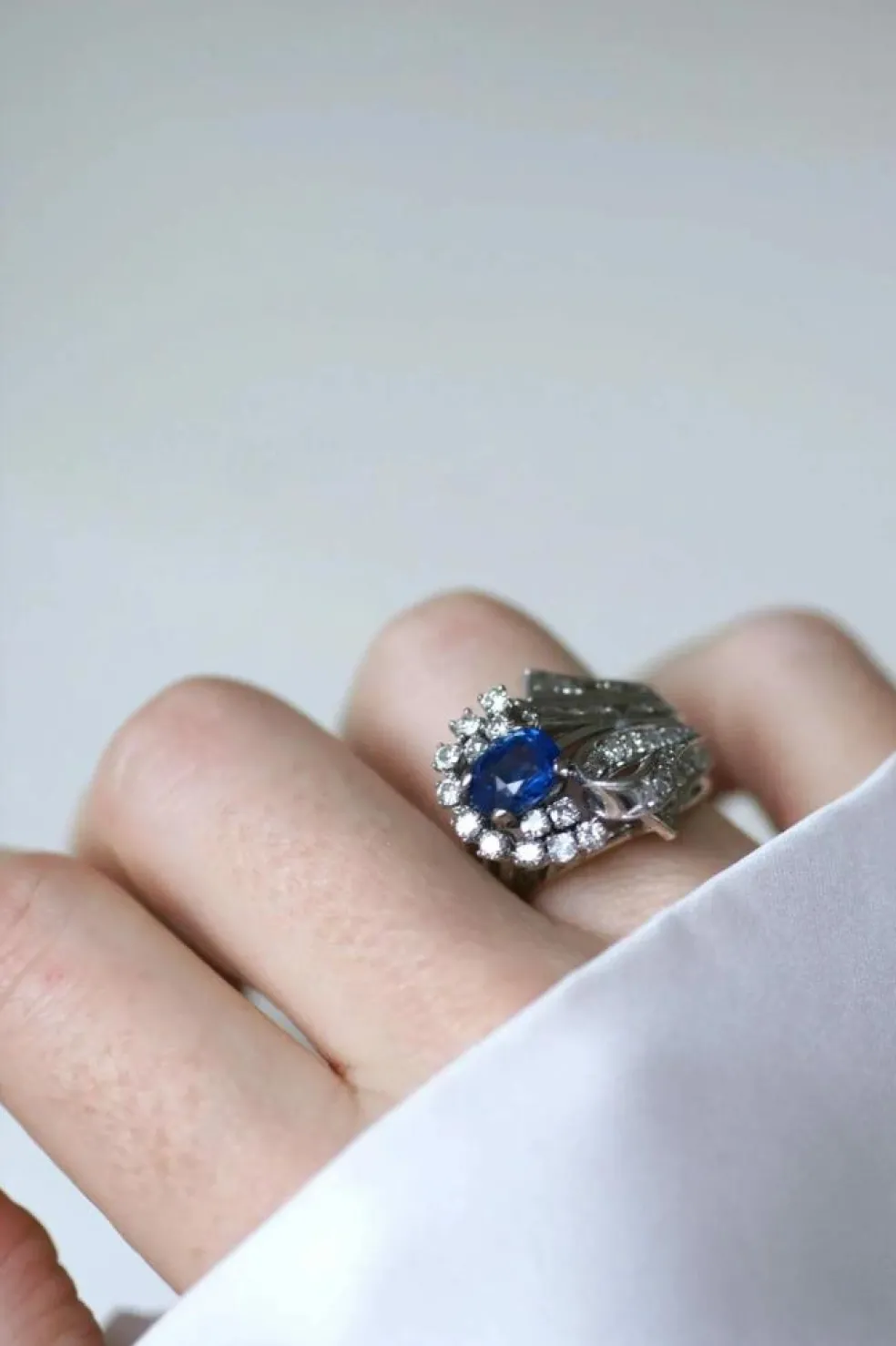 Bague Cocktail Saphir de Ceylan et Diamants