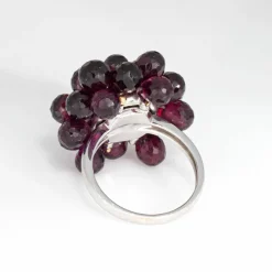 Bague cocktail vintage en or blanc 18 carats avec grenat briolette