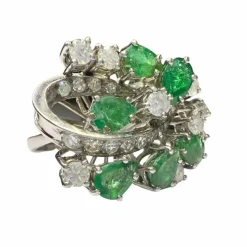 Bague contemporaine avec diamants et émeraudes en chute de 1,80 ct