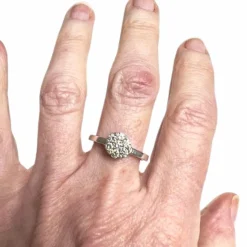 Bague contemporaine du XXe siècle en or 18 carats avec diamants