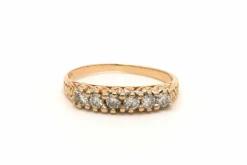 Bague contemporaine en or jaune 18 carats sertie de diamants "taille" brillant (+-0.36ct)