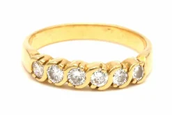 Bague contemporaine en or jaune 18 carats sertie de diamants (0.36 carat)