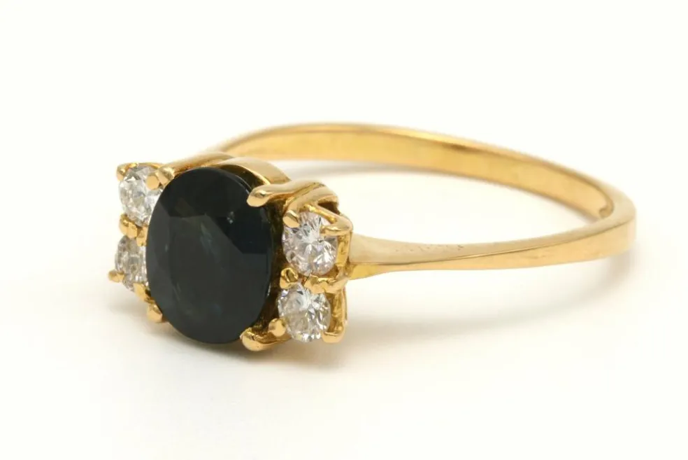 Bague Contemporaine en or jaune 18 carats sertie d'un saphir et de diamants