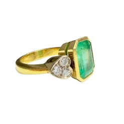Bague contemporaine en or Silo XX avec diamants et émeraudes - avec certificat HRD