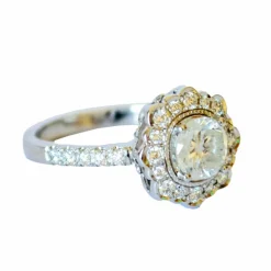 bague contemporaine en or avec diamants