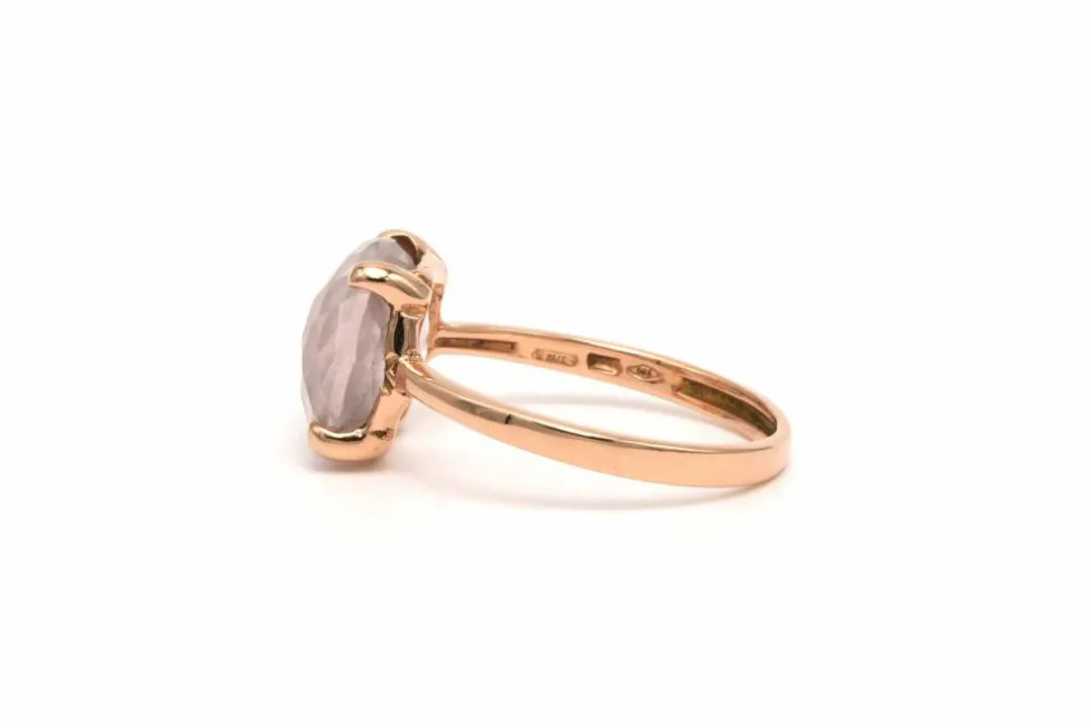 Bague contemporaine en or rose 18 carats sertie d'un quartz