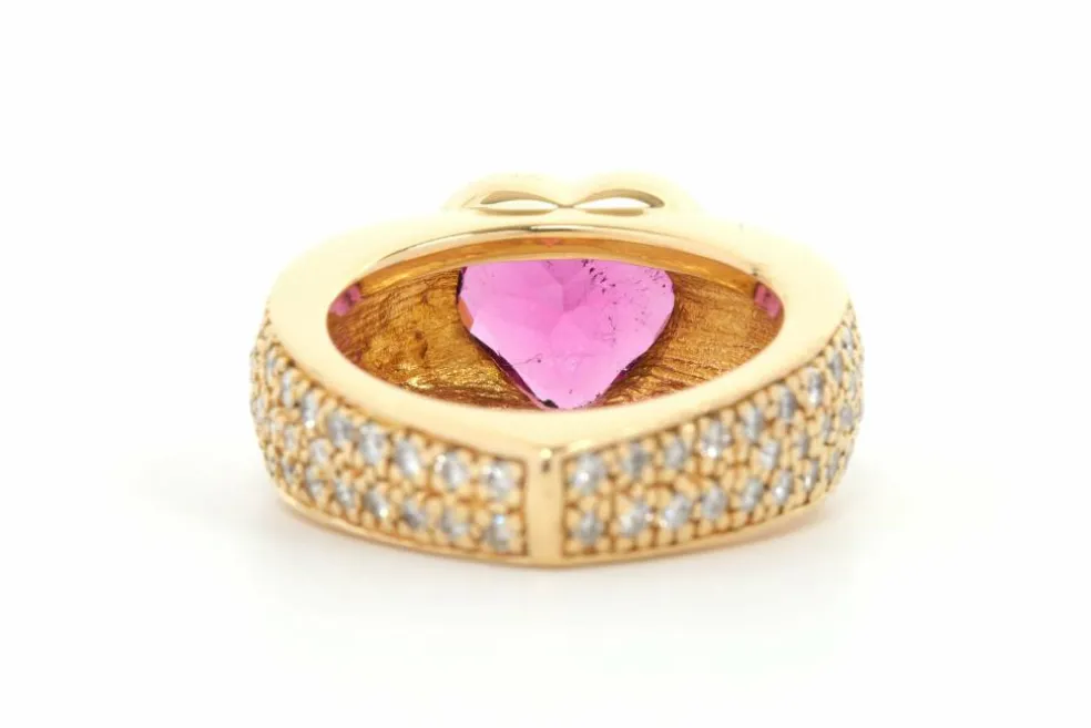 Bague contemporaine en or jaune 18 carats sertie d'une tourmaline et de diamants "taille" brillant (+-1.4ct)