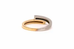Bague contemporaine en or jaune et blanc 18 carats sertie de diamants