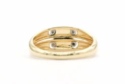 Bague contemporaine en or jaune et blanc sertie de diamants