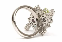 Bague contemporaine en or blanc, pierres multiples, diamants