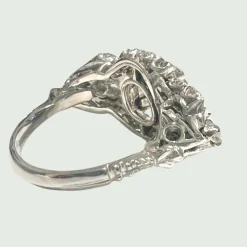 Bague contemporaine en platine et diamants