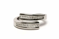 Bague contemporaine or blanc, diamants