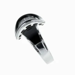 Bague Contemporaine or blanc diamants et onyx