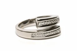 Bague contemporaine or blanc, diamants