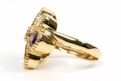 Bague contemporaine or jaune sertie de pierres multiples