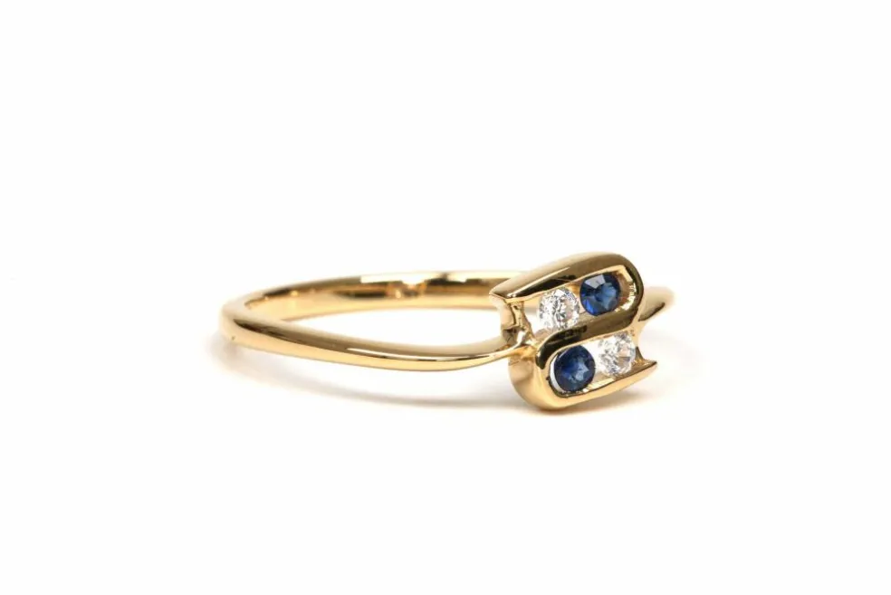Bague contemporaine or jaune, saphirs, diamants