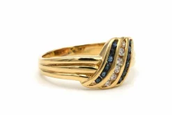 Bague contemporaine or jaune, saphirs, diamants