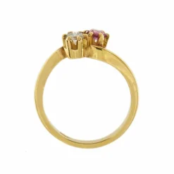 Bague contraire avec rubis et diamant