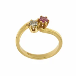 Bague contraire avec rubis et diamant
